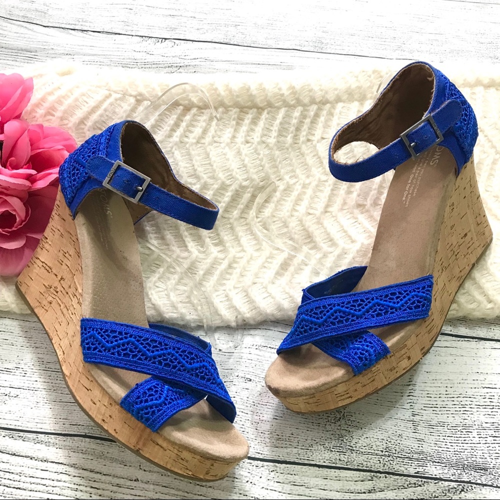 TOMS Royal Blue Embroidered Cork Wedges sz9.5